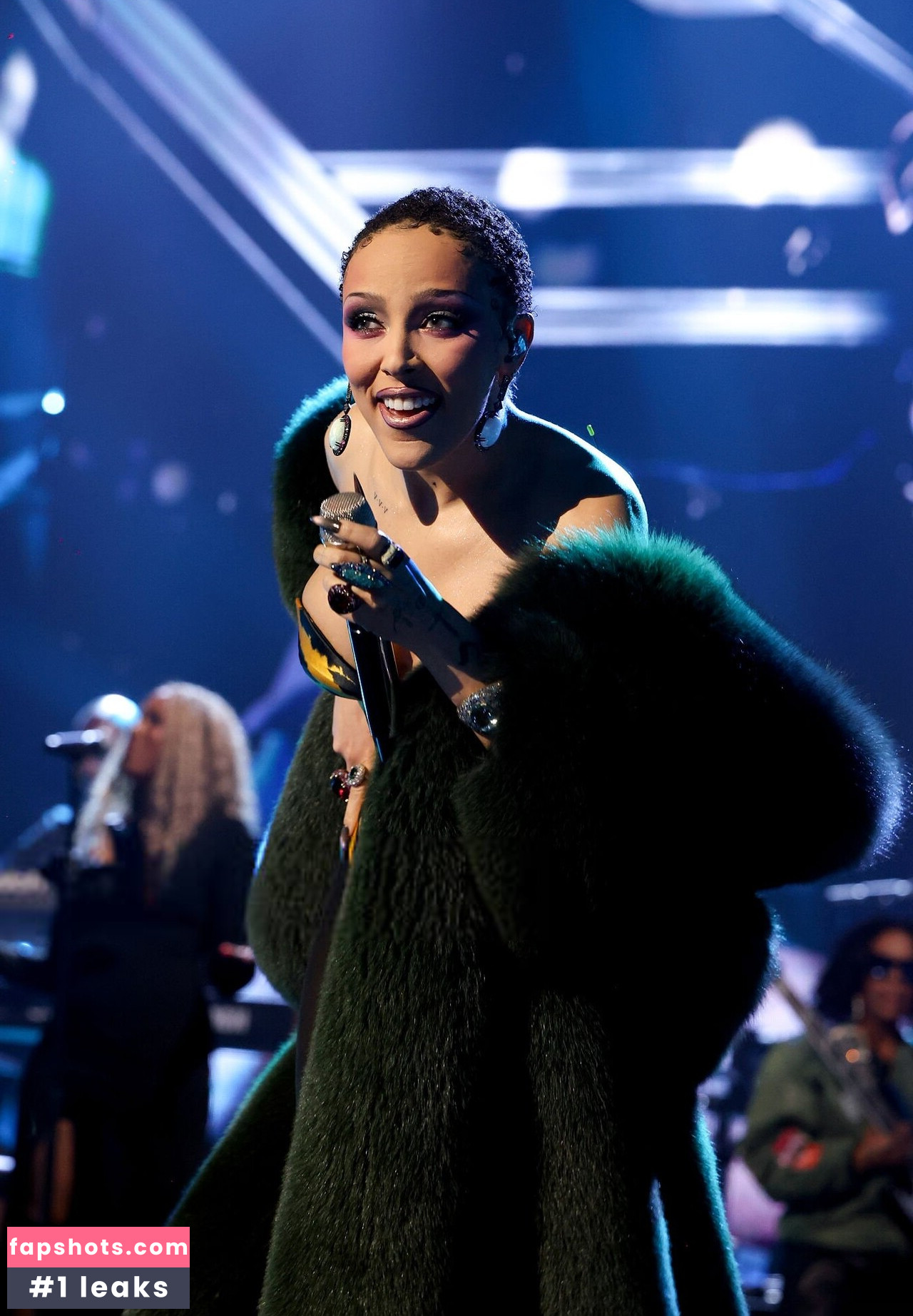 Doja Cat gallery photo #10