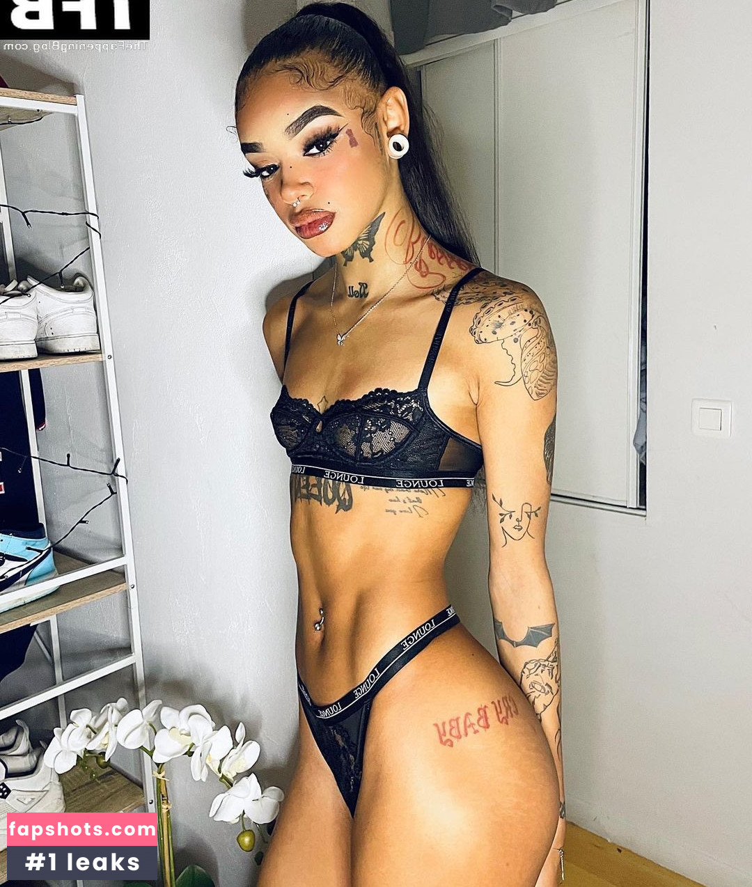 DollBaby gallery photo #2