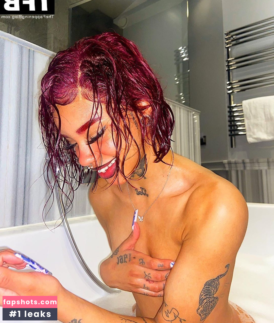 DollBaby gallery photo #15