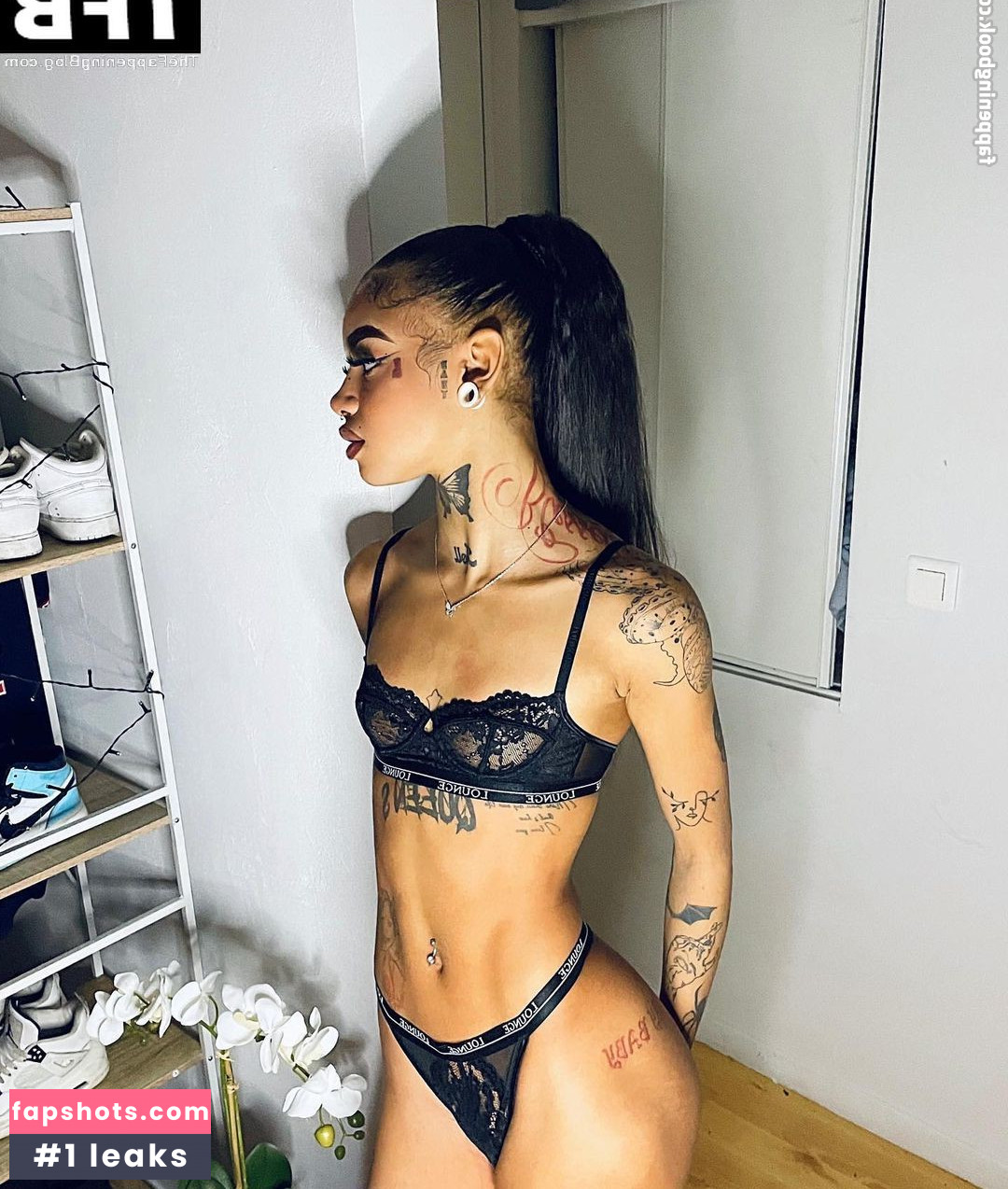 DollBaby gallery photo #3