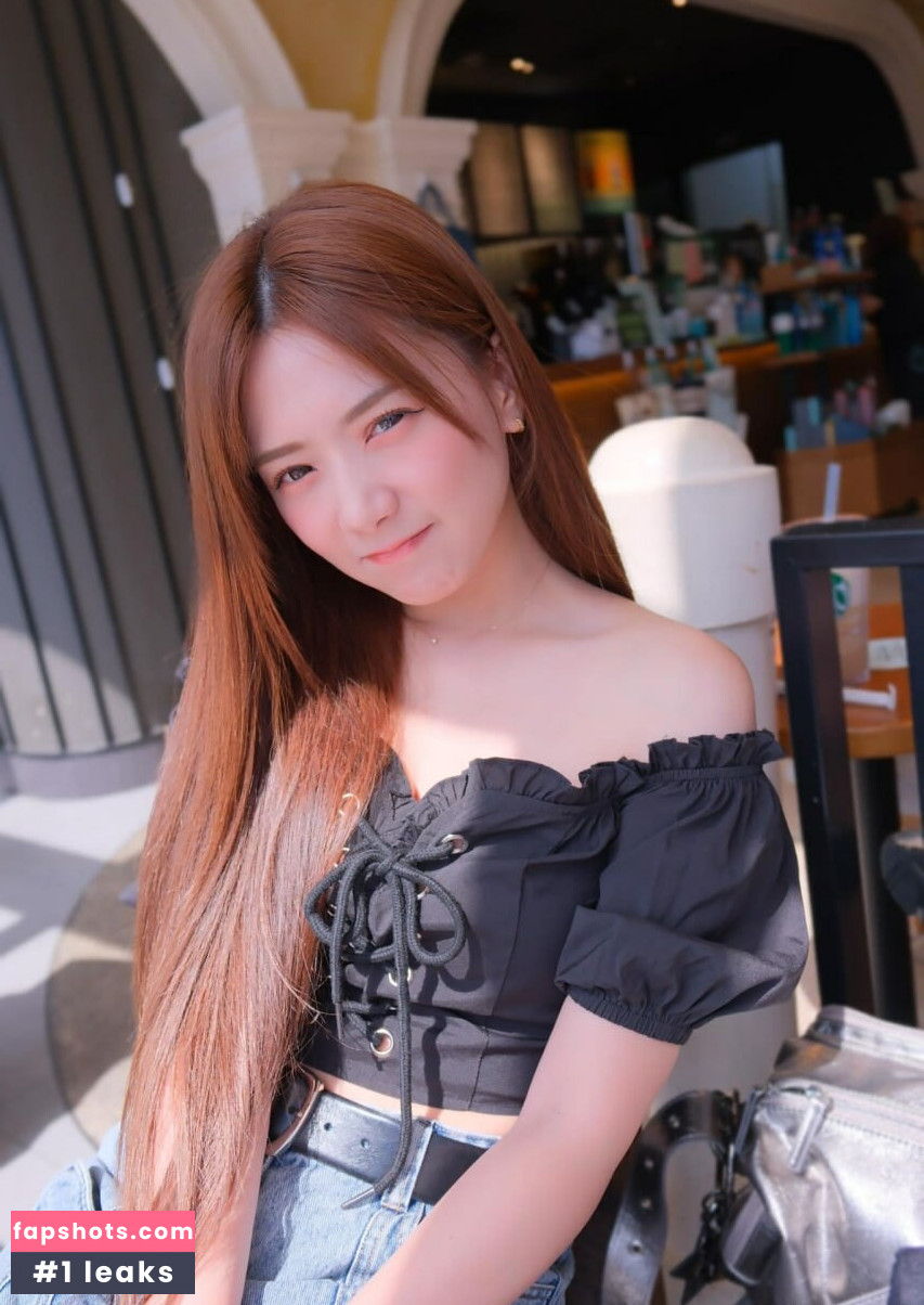 dollshin nude babe gallery