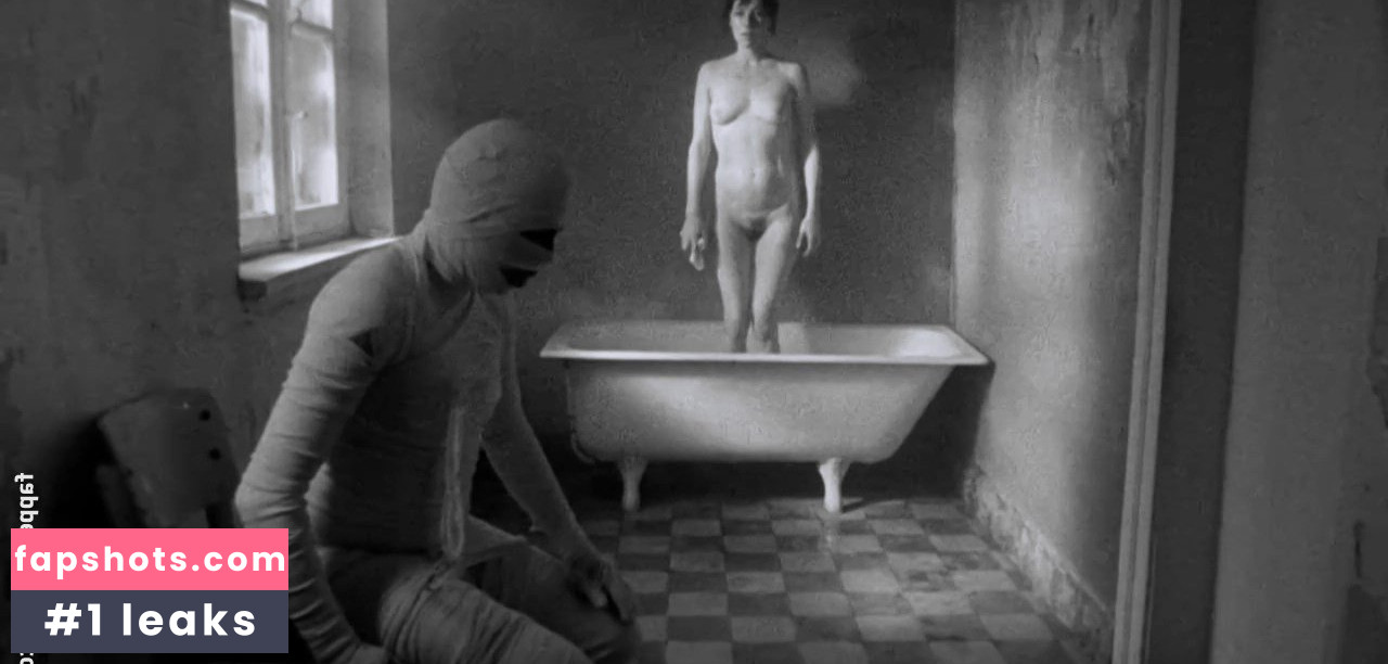 Dolores Bouckaert gallery photo #7