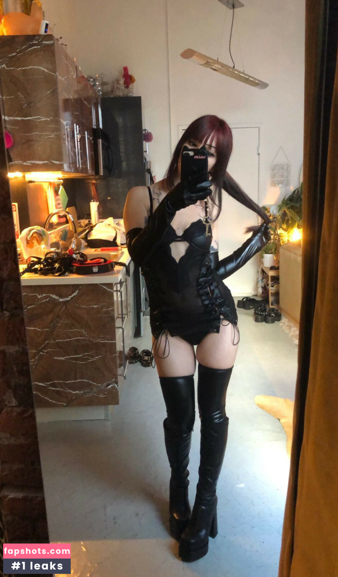 Dominanita gallery photo #5