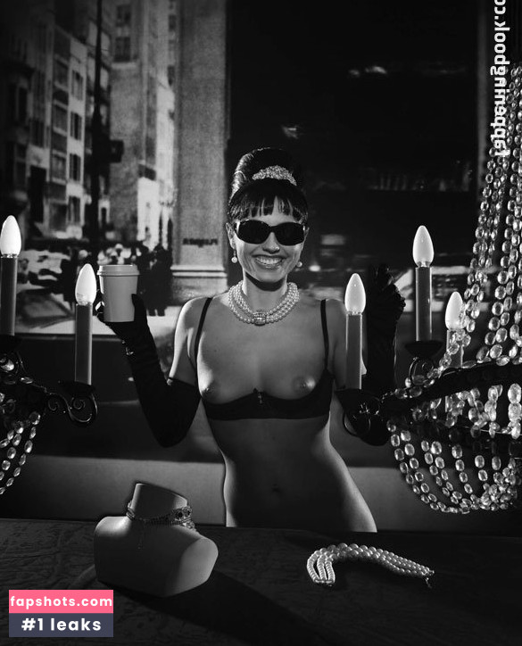 Dominika Kusnierczyk gallery photo #18