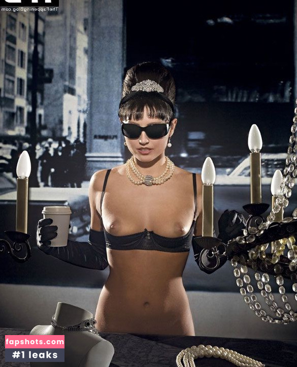 Dominika Kusnierczyk gallery photo #3