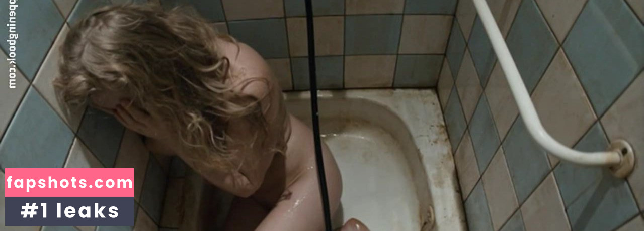 Dominika Zelenikova gallery photo #2