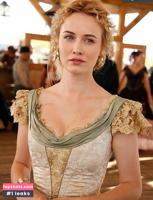 Dominique McElligott gallery photo #9