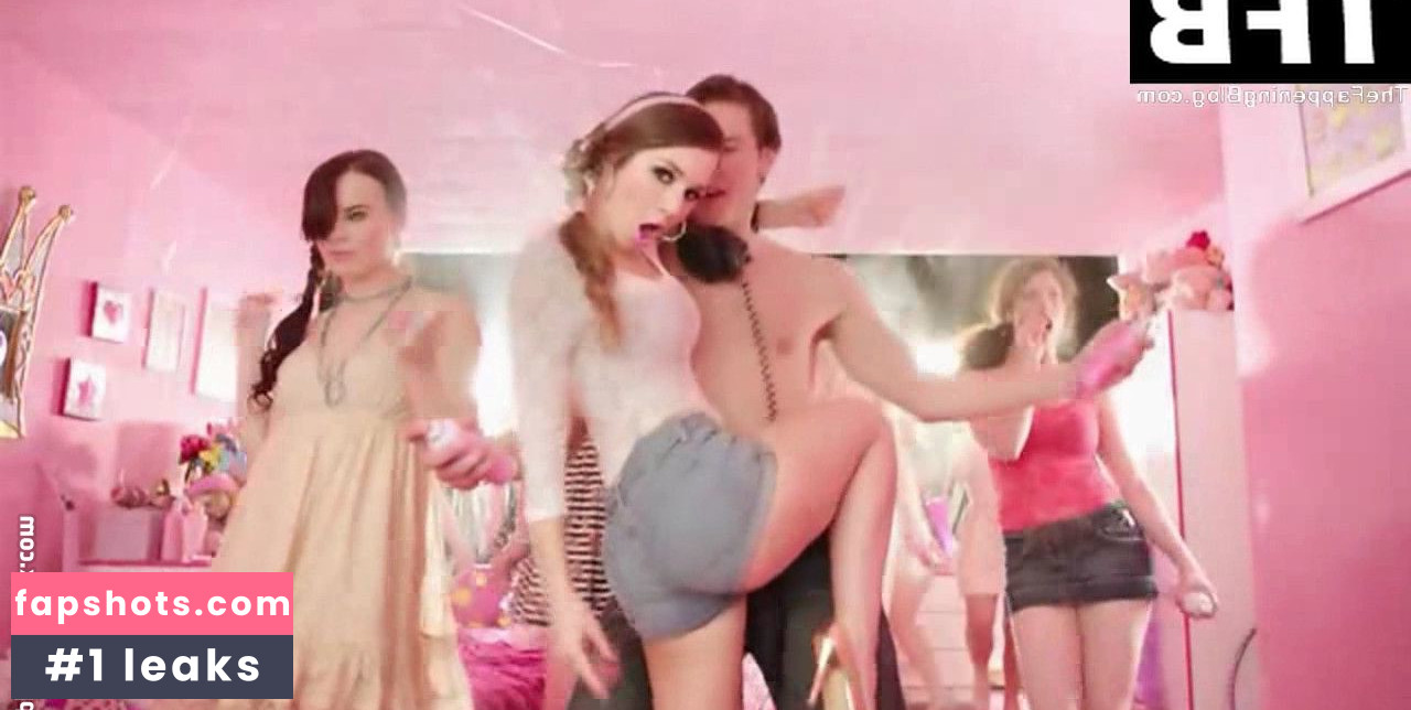 Dominique Provost-Chalkley gallery photo #3