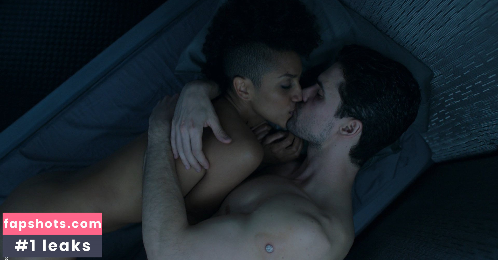 Dominique Tipper gallery photo #4