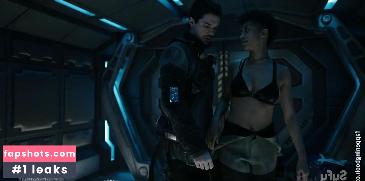 Dominique Tipper gallery photo #5