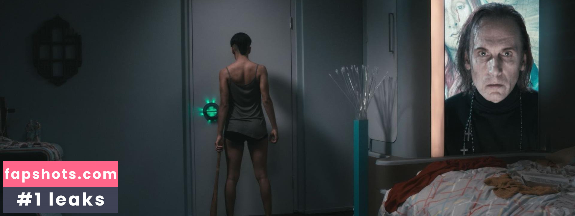 Dominique Tipper gallery photo #9