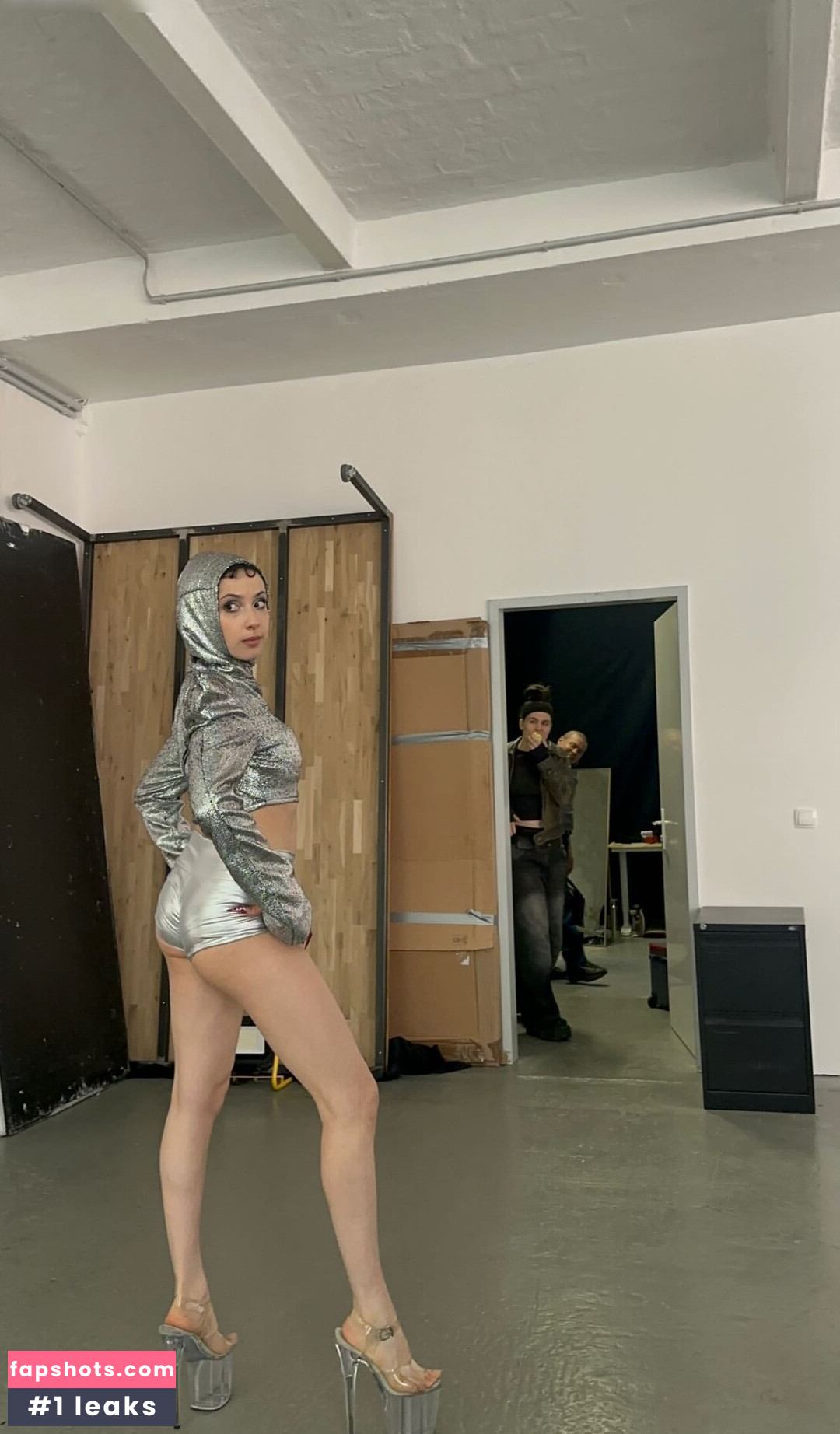 Domiziana nude babe gallery