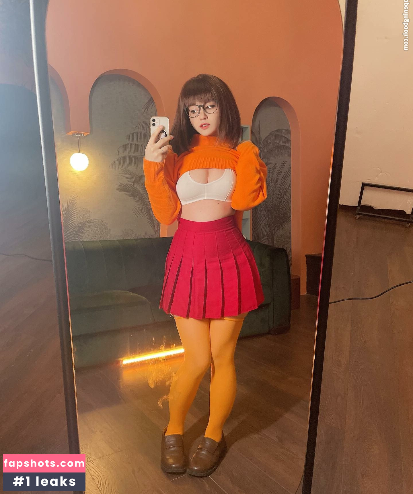 Donna Loli gallery photo #379