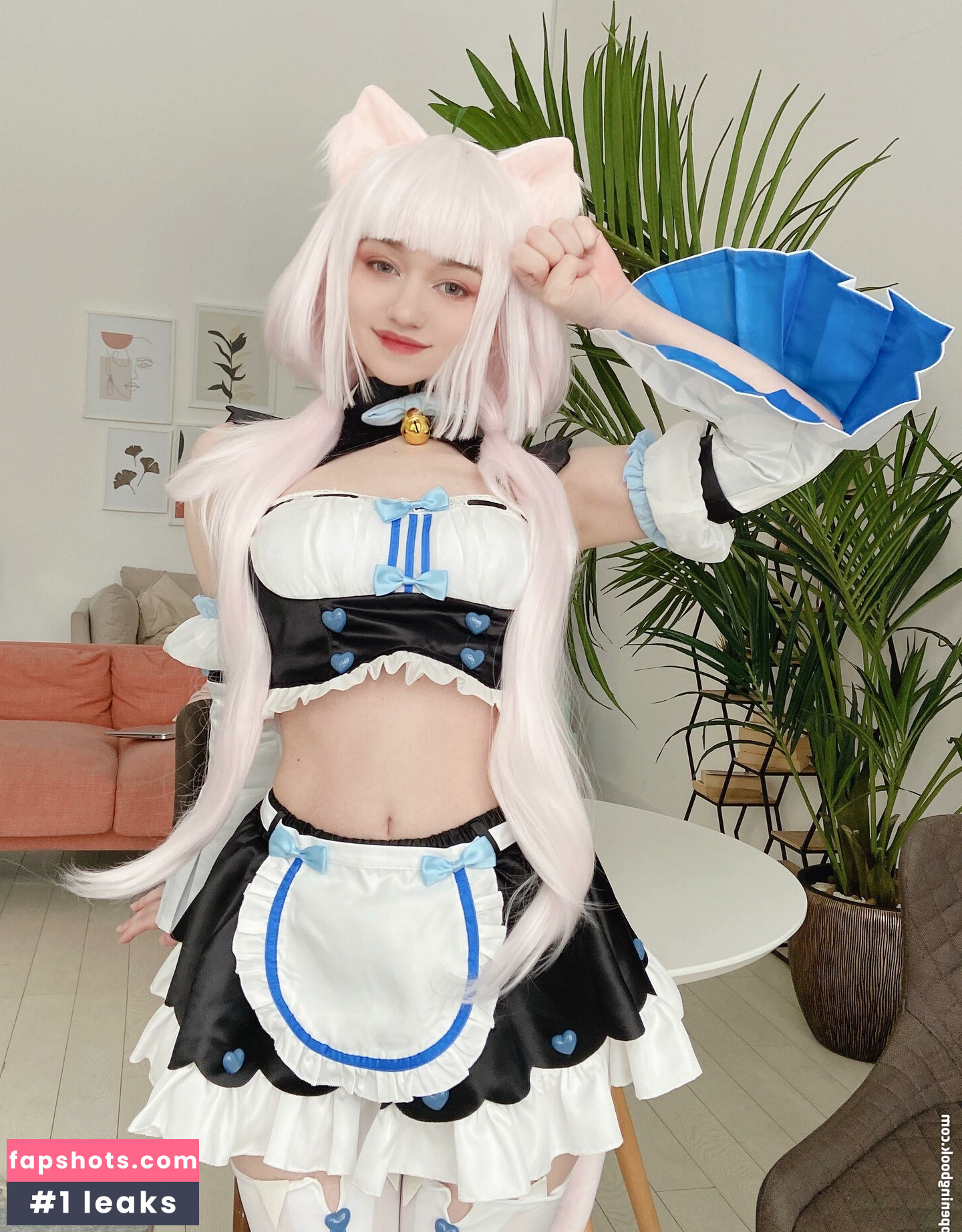 Donna Loli gallery photo #398