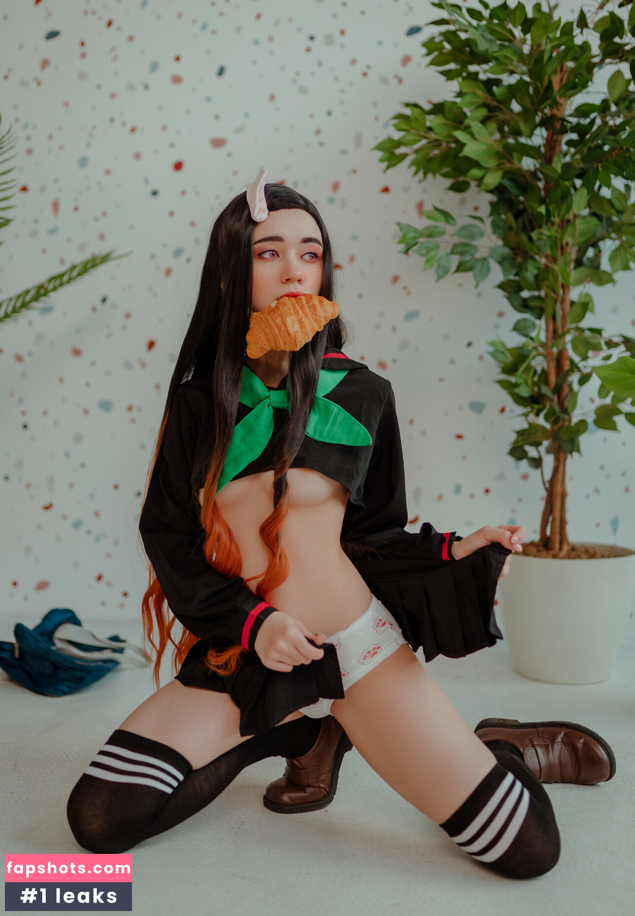 Donna Loli gallery photo #459