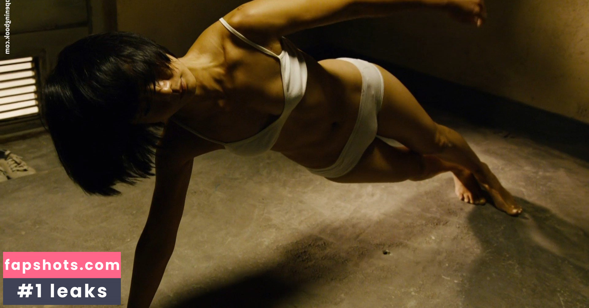 Doona Bae gallery photo #12