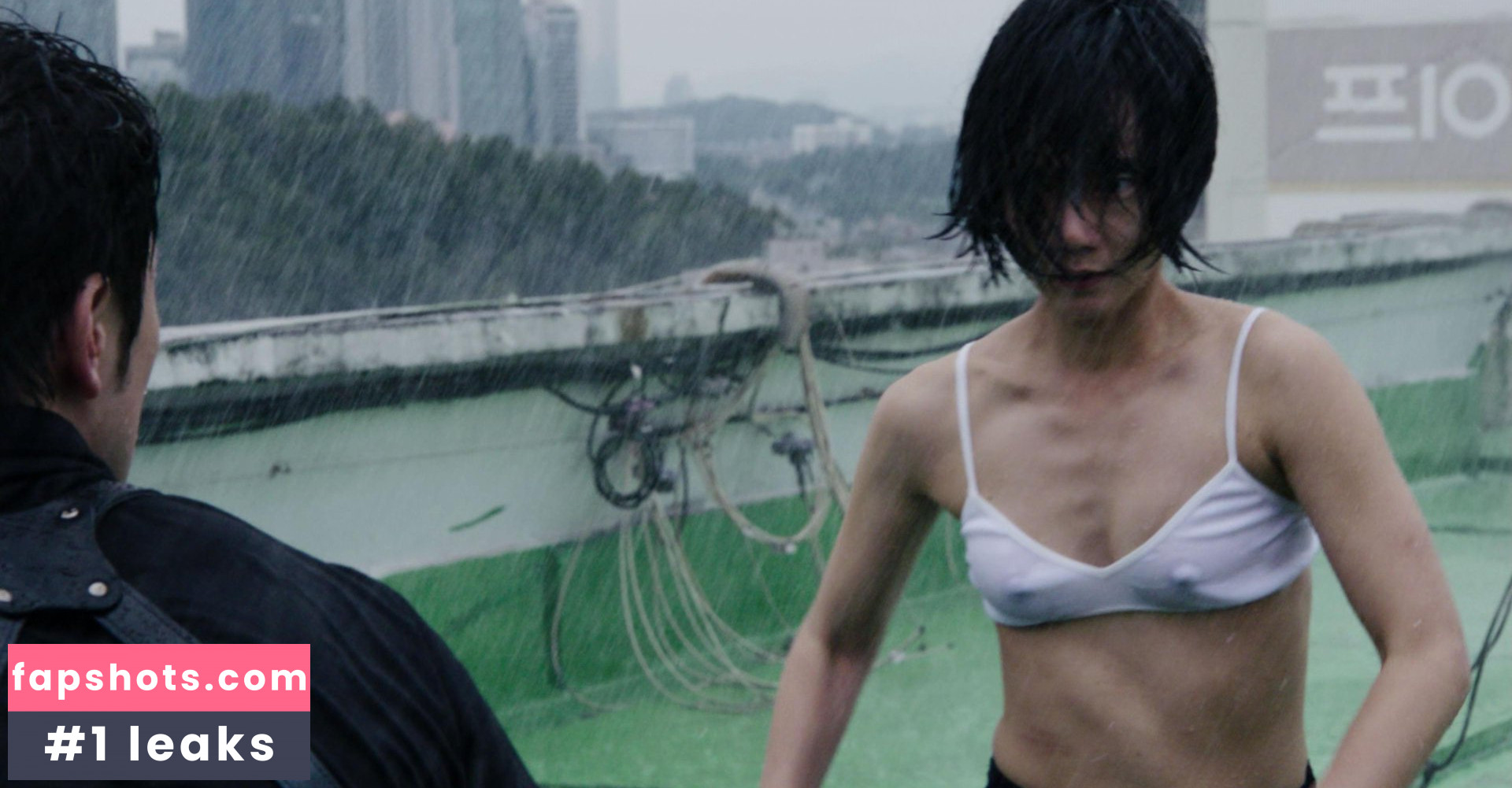 Doona Bae gallery photo #52