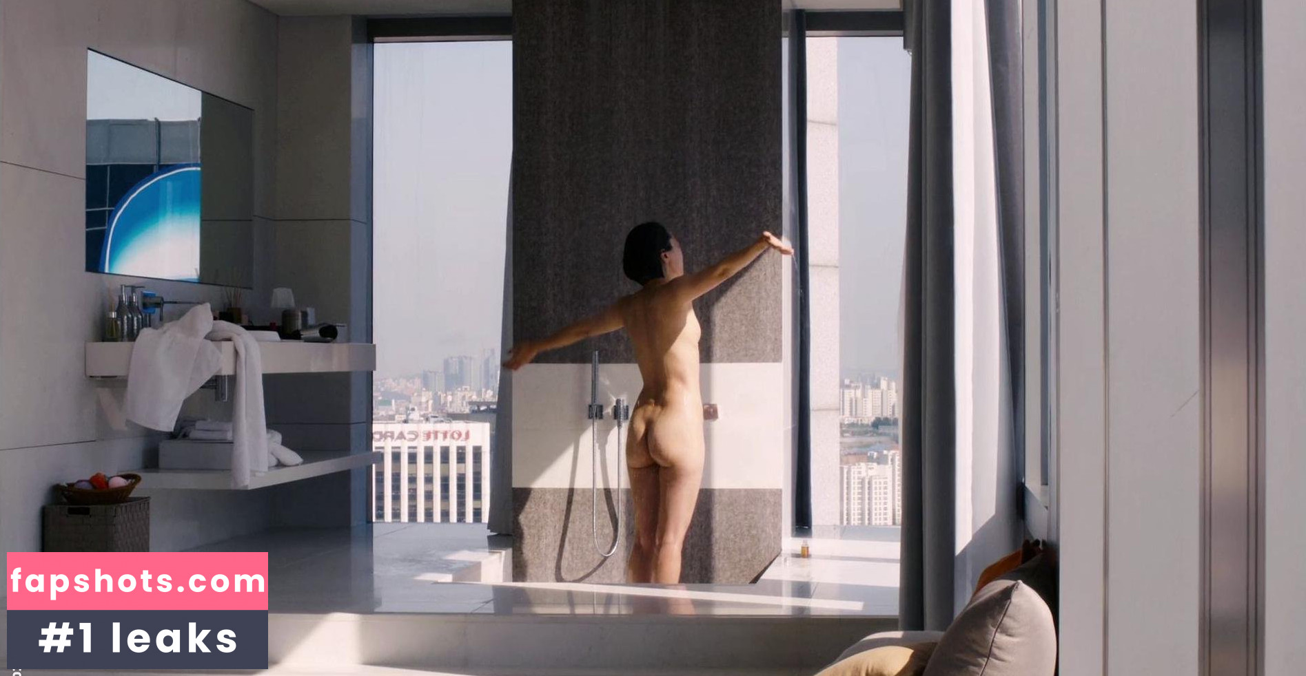 Doona Bae gallery photo #66