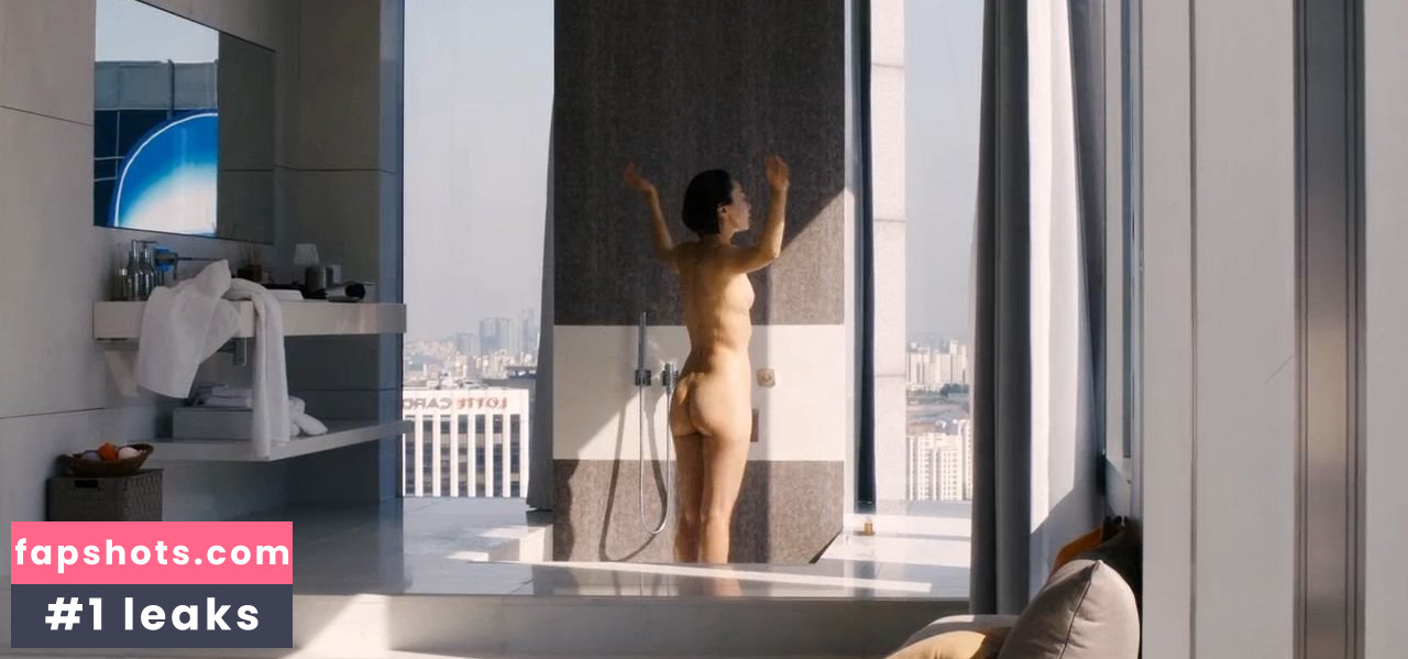 Doona Bae gallery photo #96