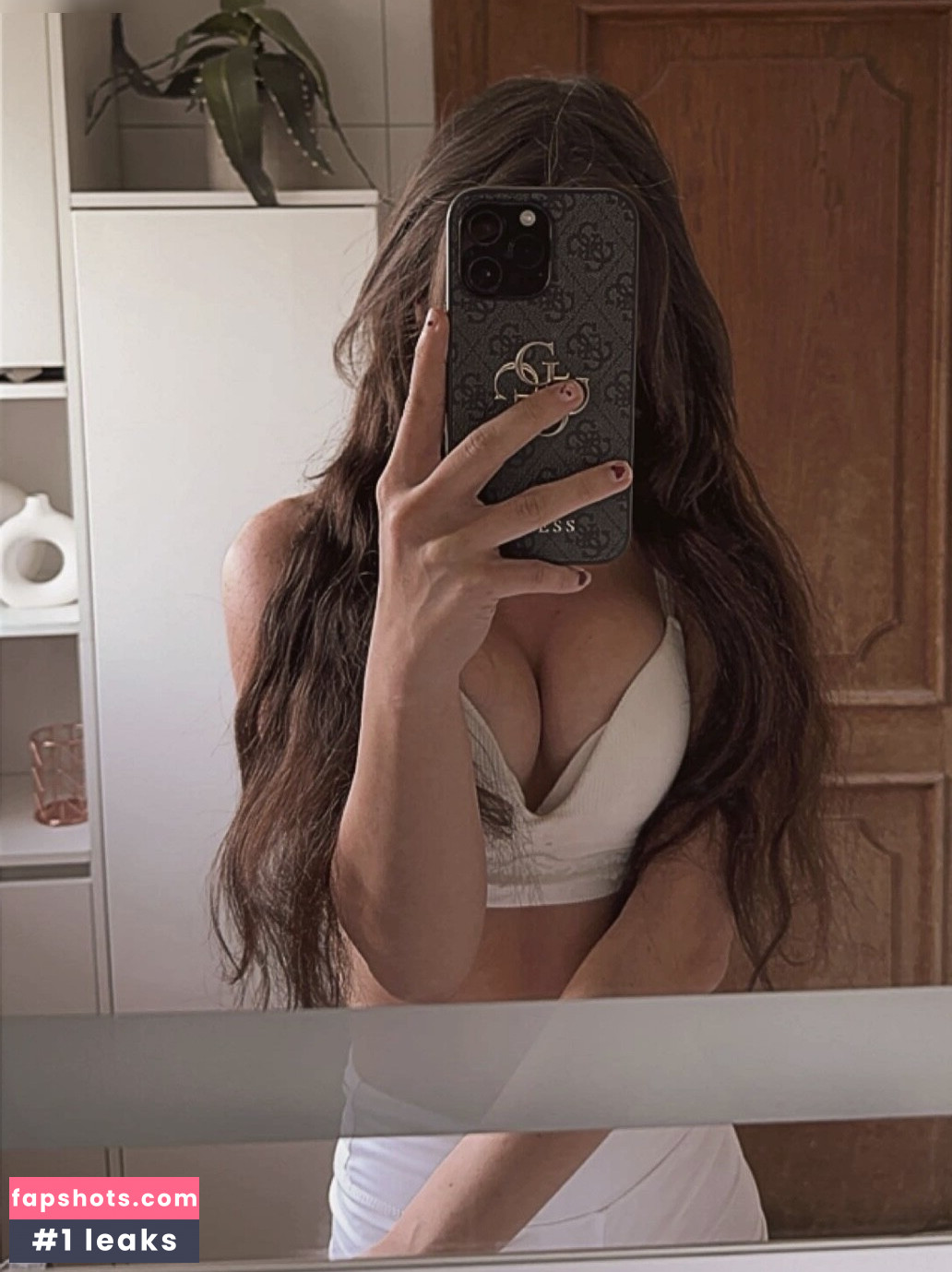 Doreen Gnadi gallery photo #55