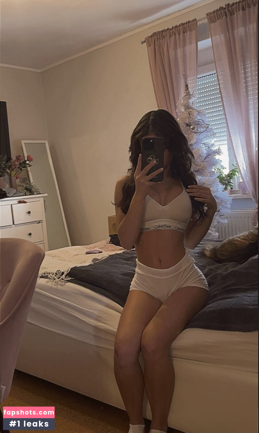 Doreen Gnadi gallery photo #65