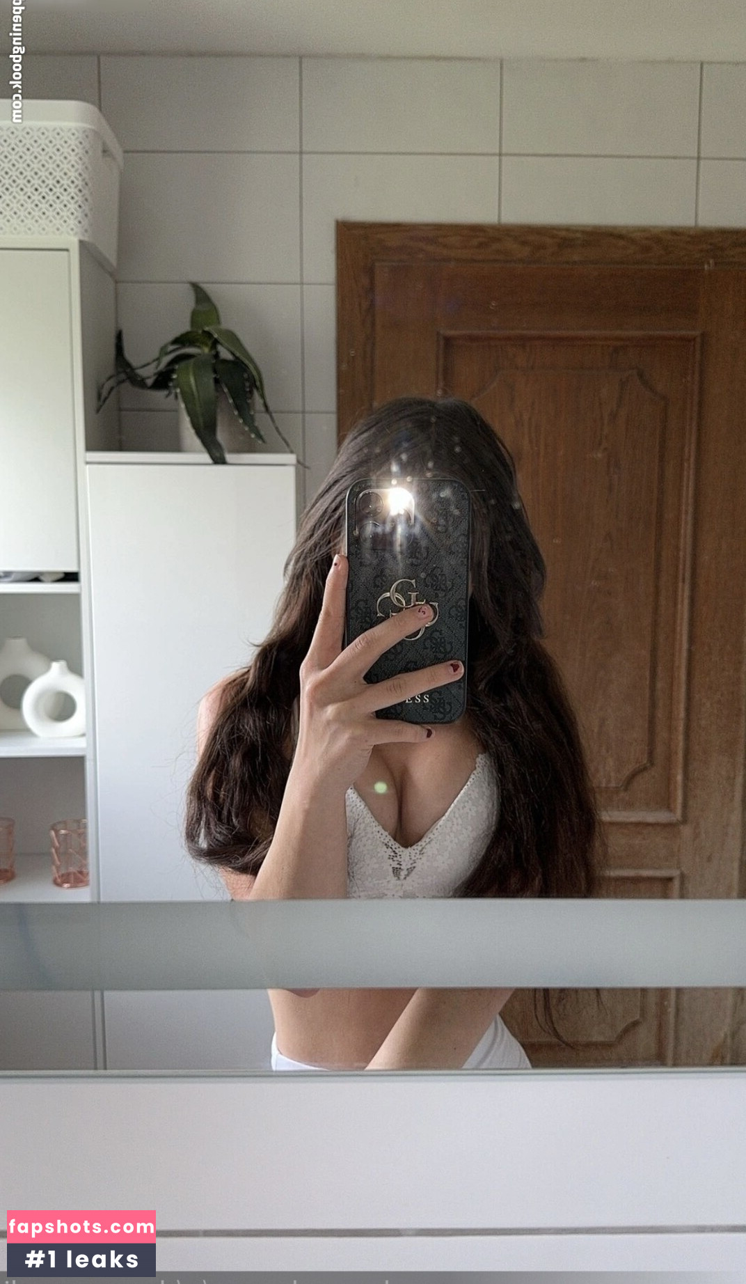 Doreen Gnadi gallery photo #73