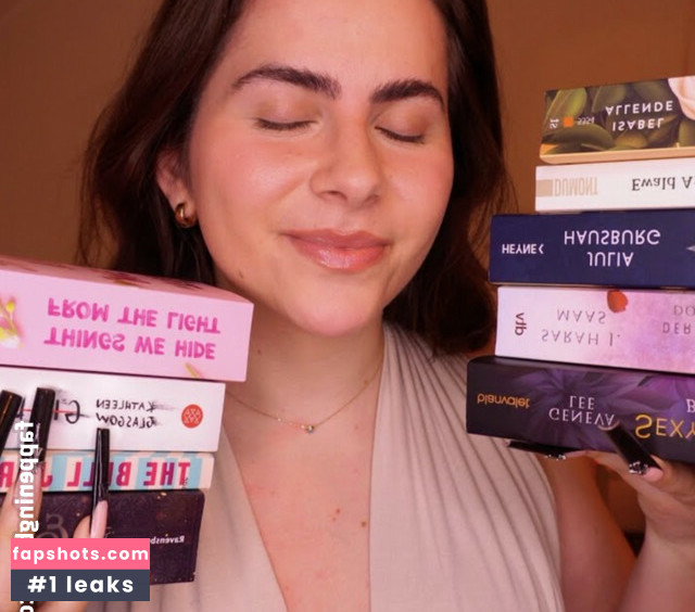 Dori ASMR gallery photo #3