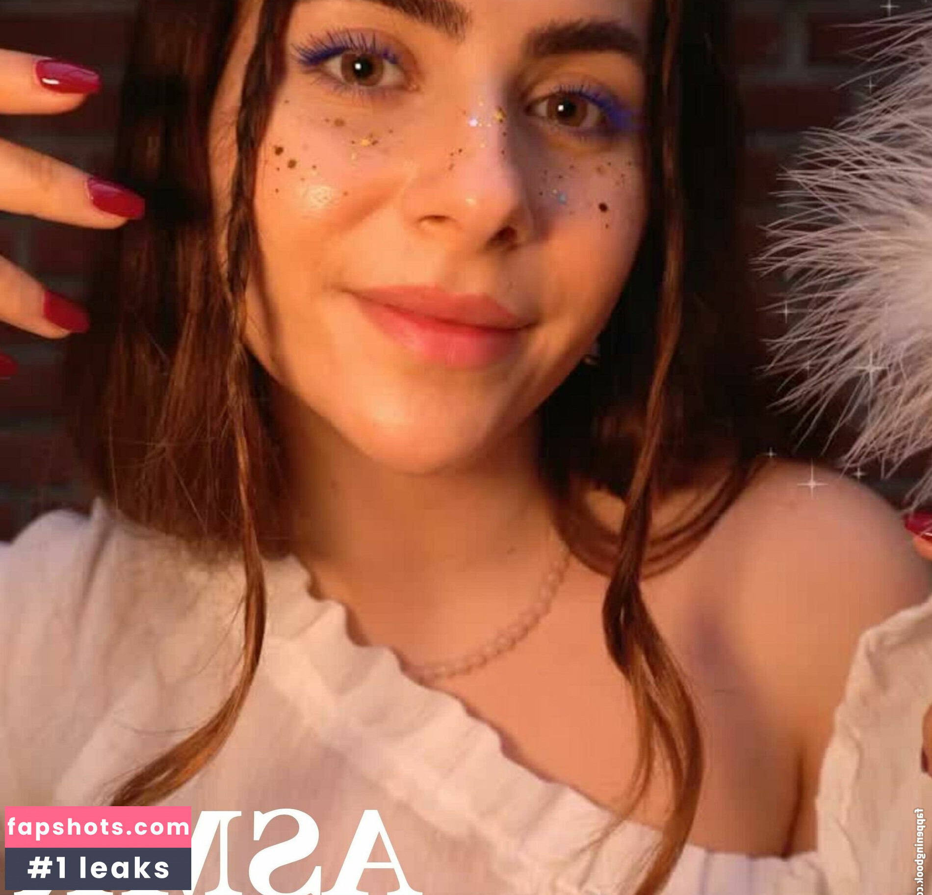 Dori ASMR gallery photo #6