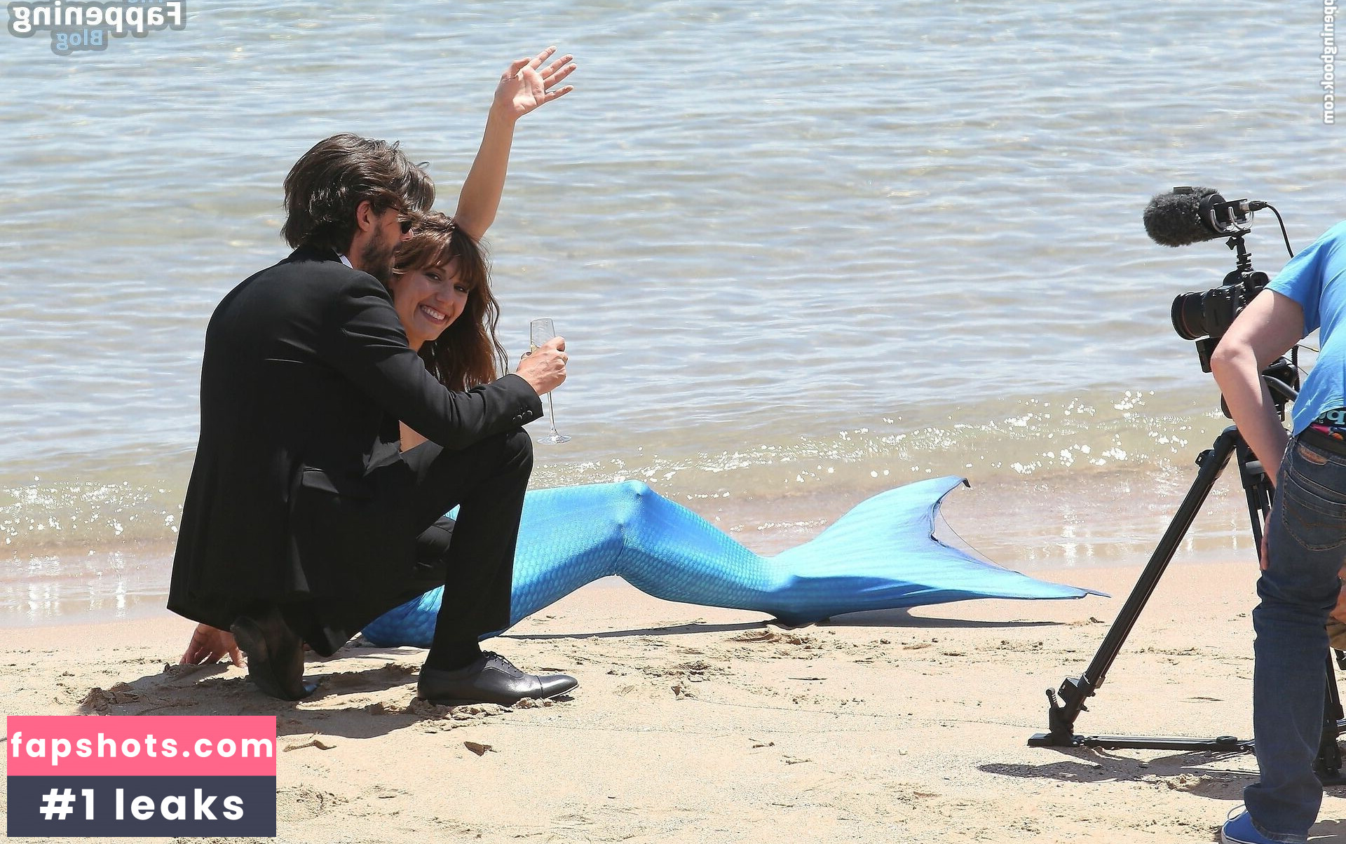 Doria Tillier gallery photo #24