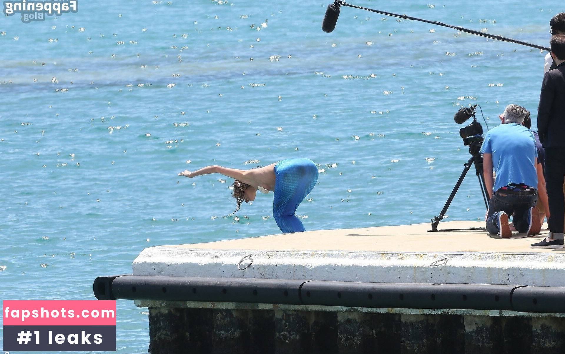 Doria Tillier gallery photo #4