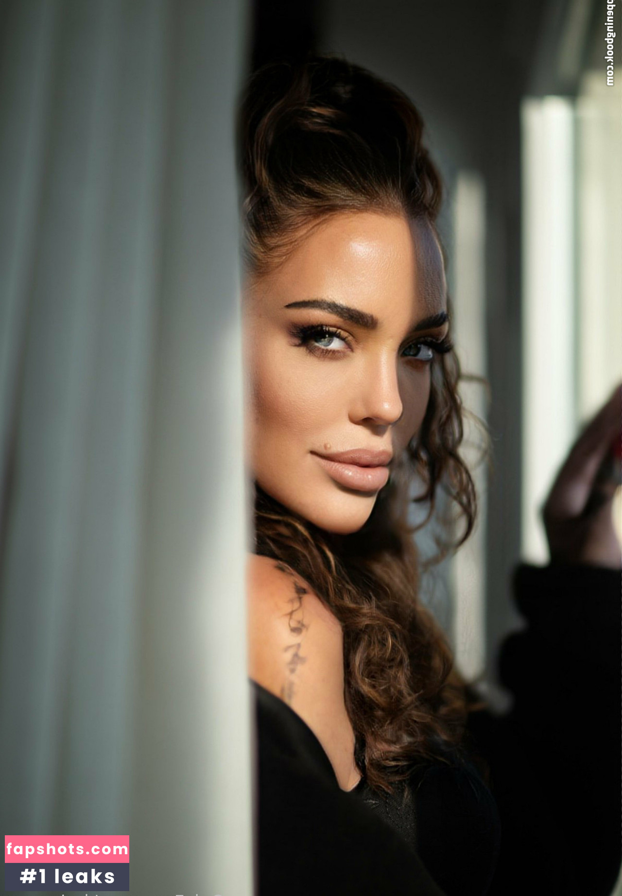 Dorien Rose gallery photo #3