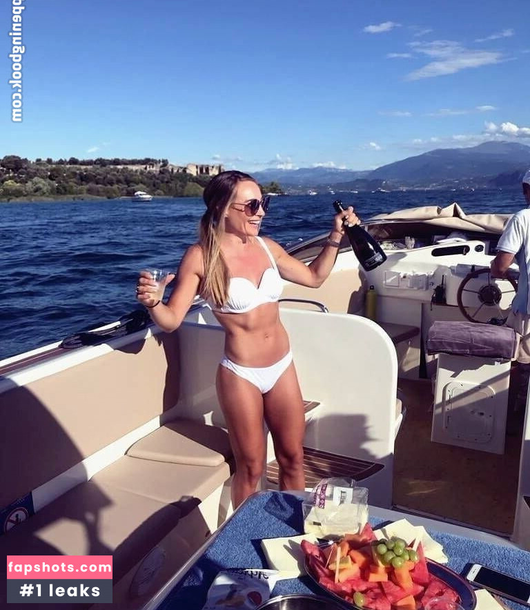 Dorothea Wierer gallery photo #22