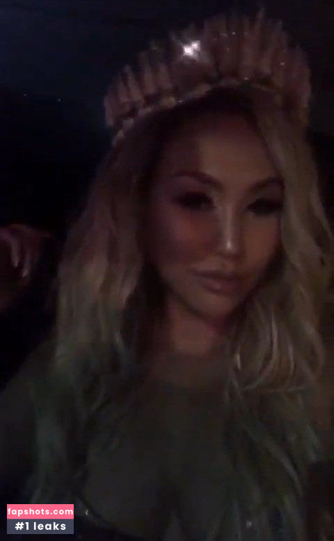 Dorothy Wang gallery photo #24