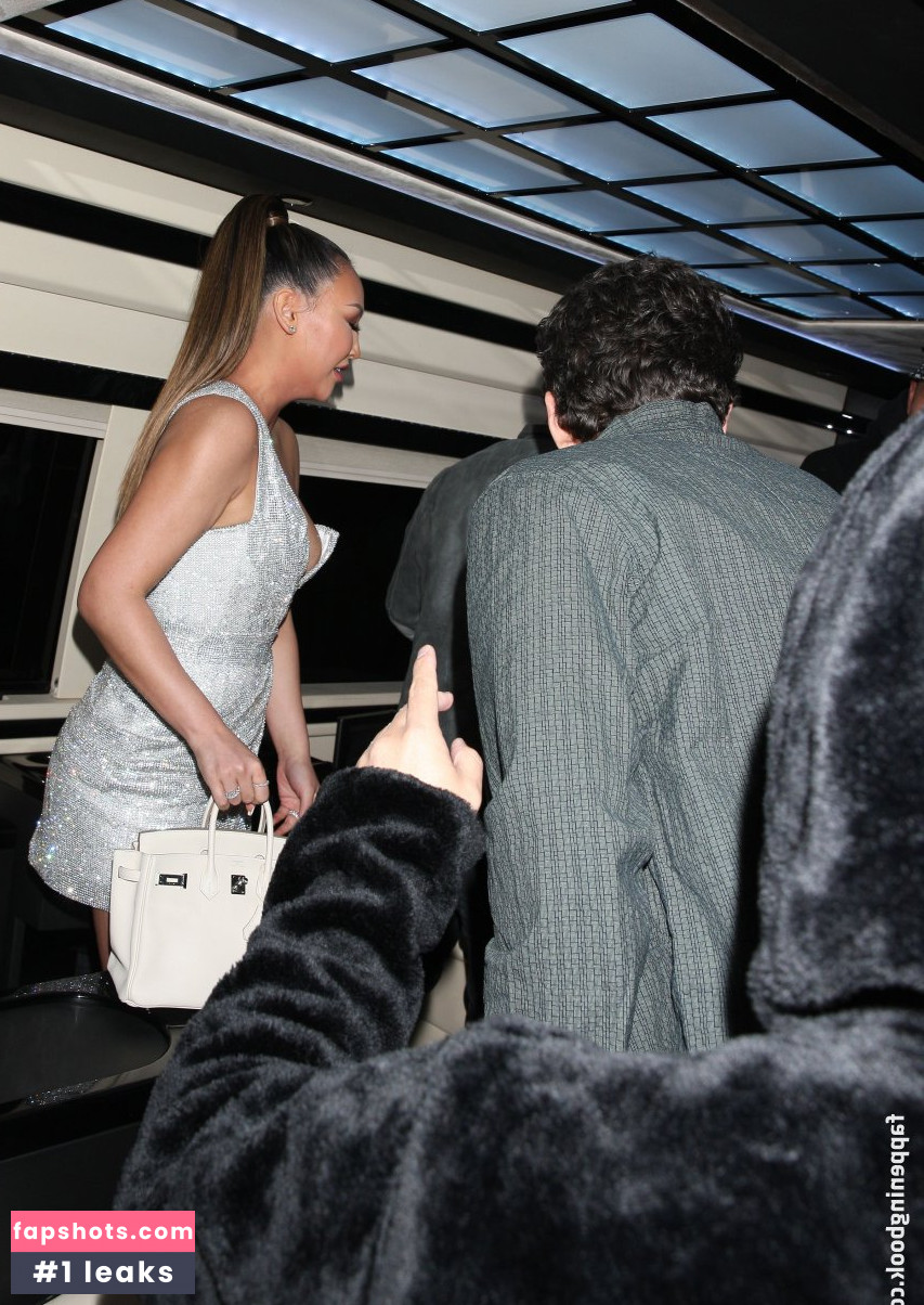 Dorothy Wang gallery photo #41