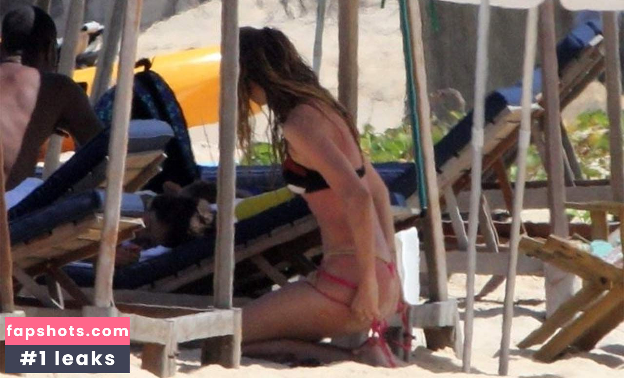 Doutzen Kroes gallery photo #172