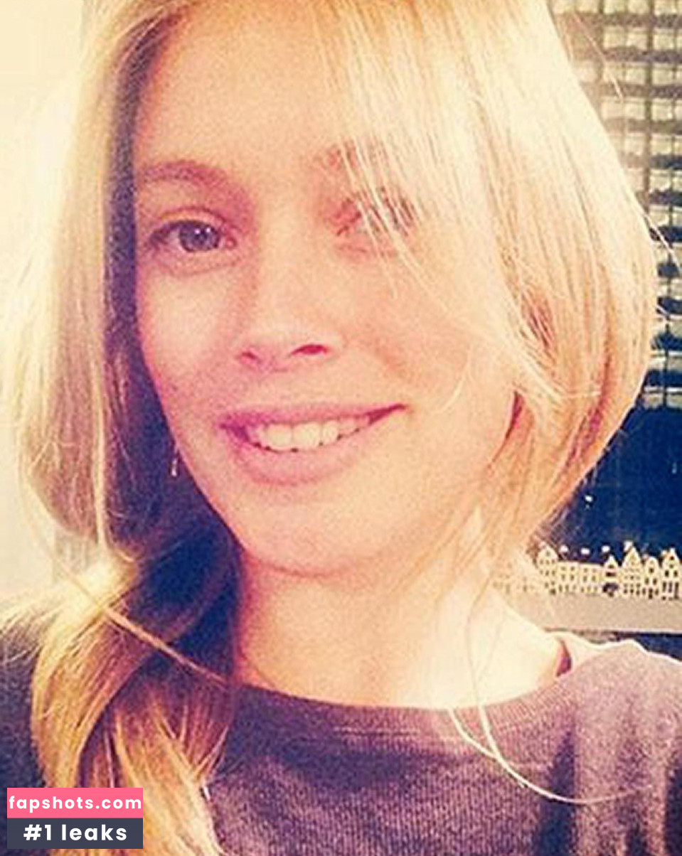 Doutzen Kroes gallery photo #177