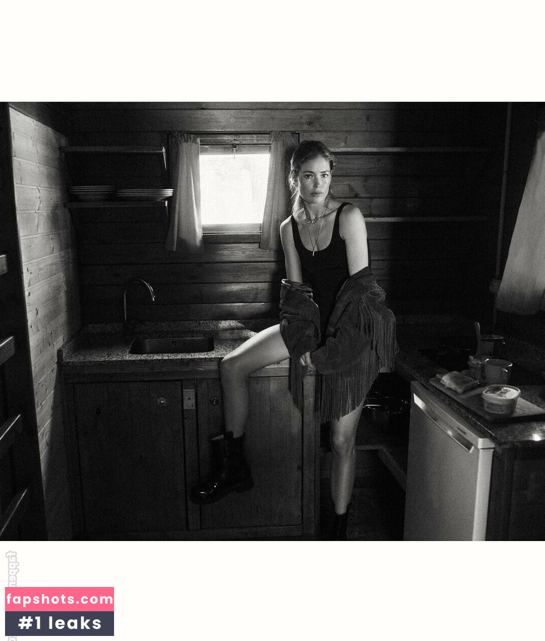 Doutzen Kroes gallery photo #31