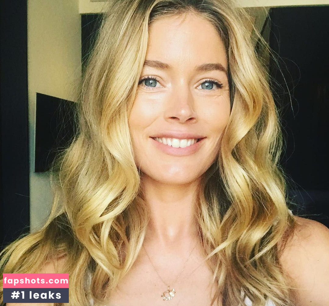 Doutzen Kroes gallery photo #383