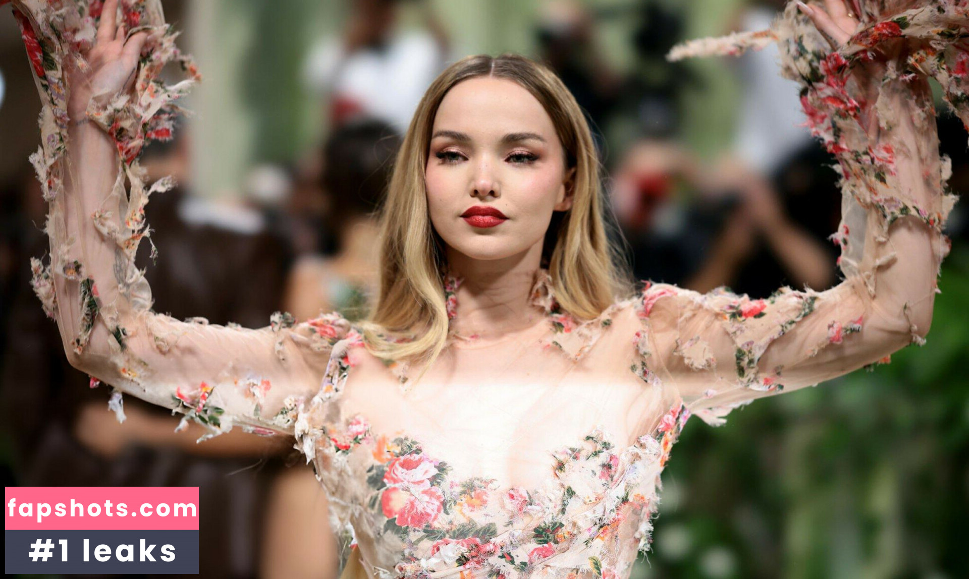 Dove Cameron gallery photo #189