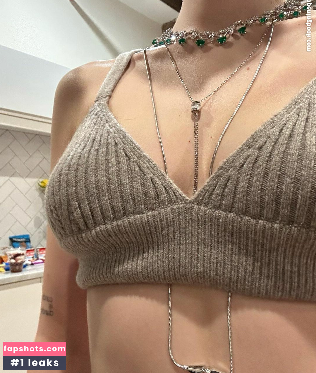 Dove Cameron gallery photo #236