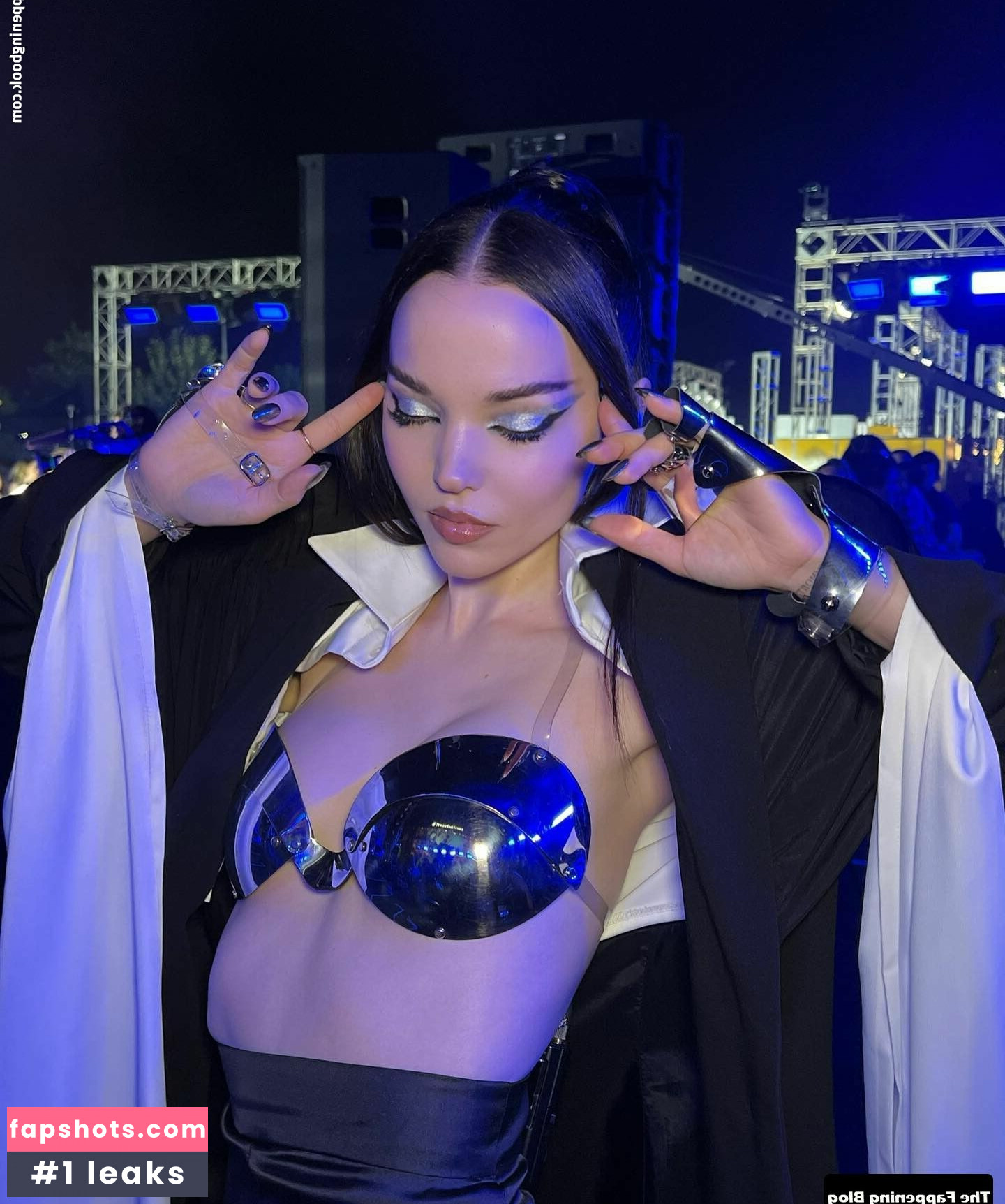 Dove Cameron gallery photo #238