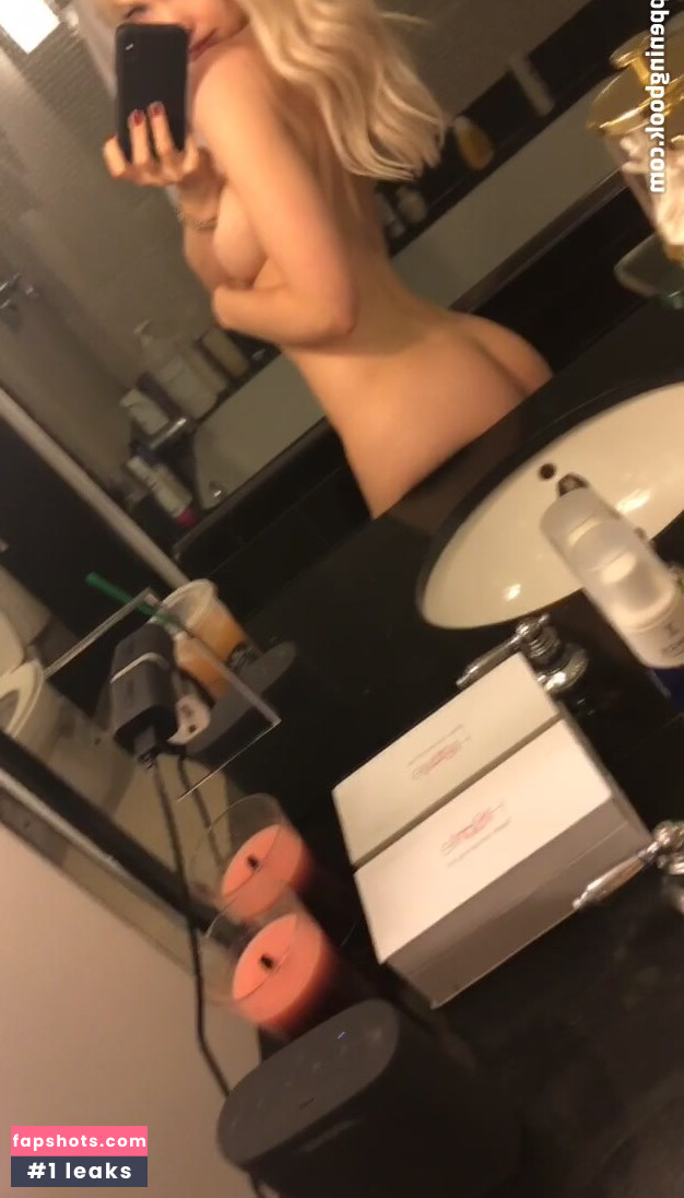 Dove Cameron gallery photo #272