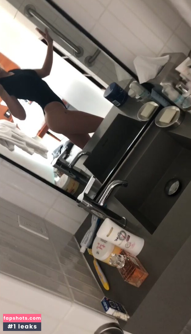 Dove Cameron gallery photo #285