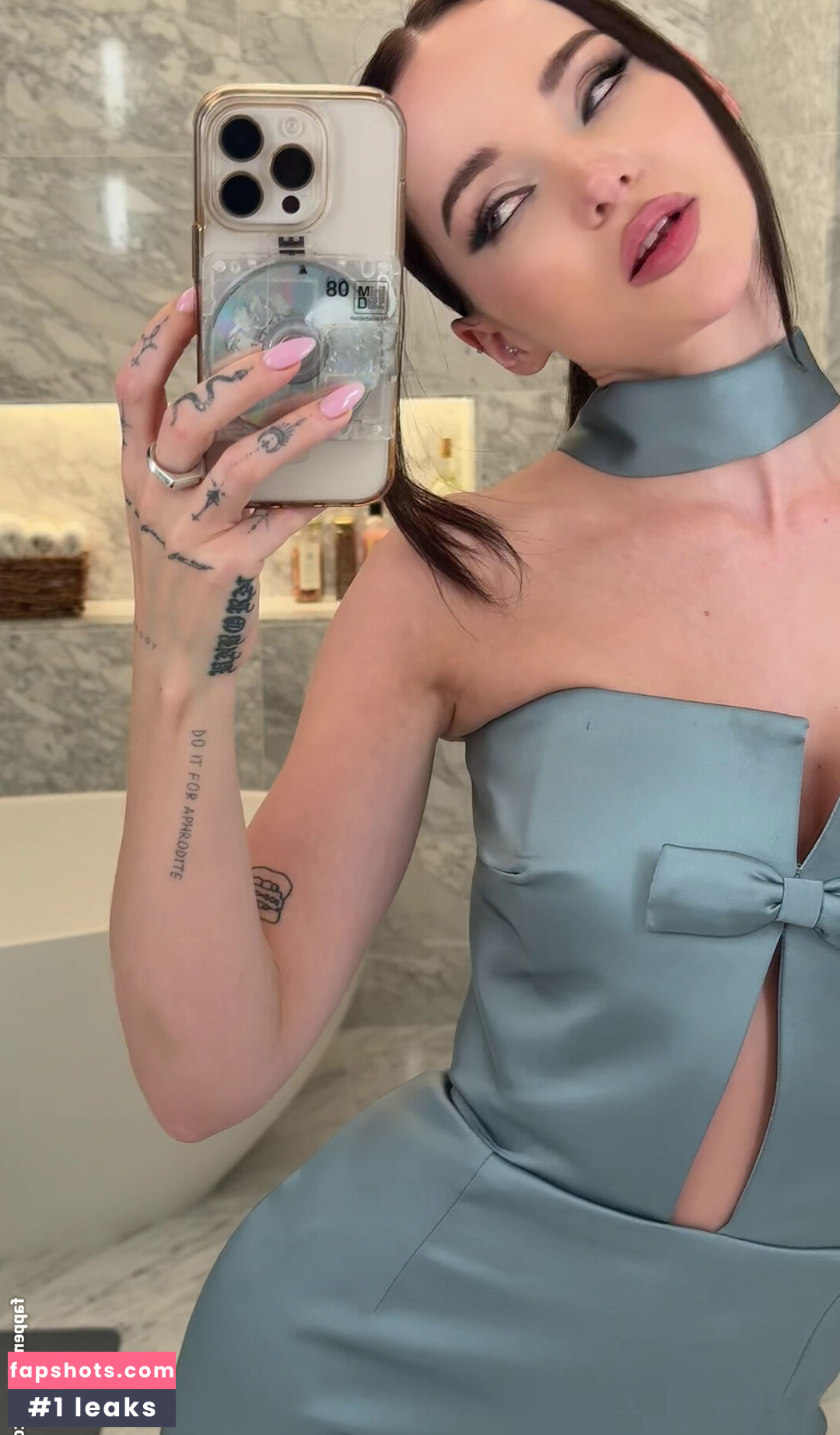 Dove Cameron gallery photo #35