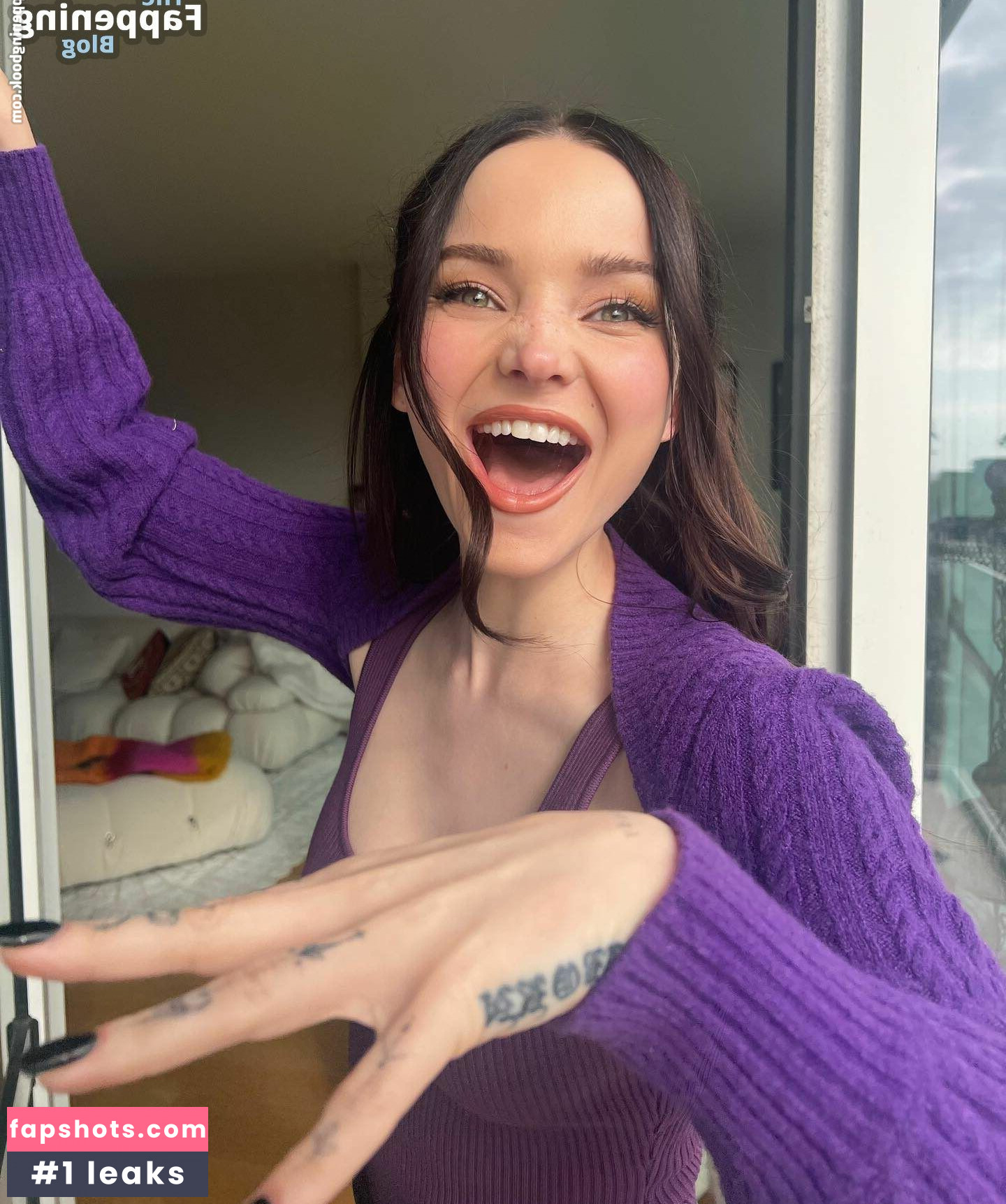 Dove Cameron gallery photo #391