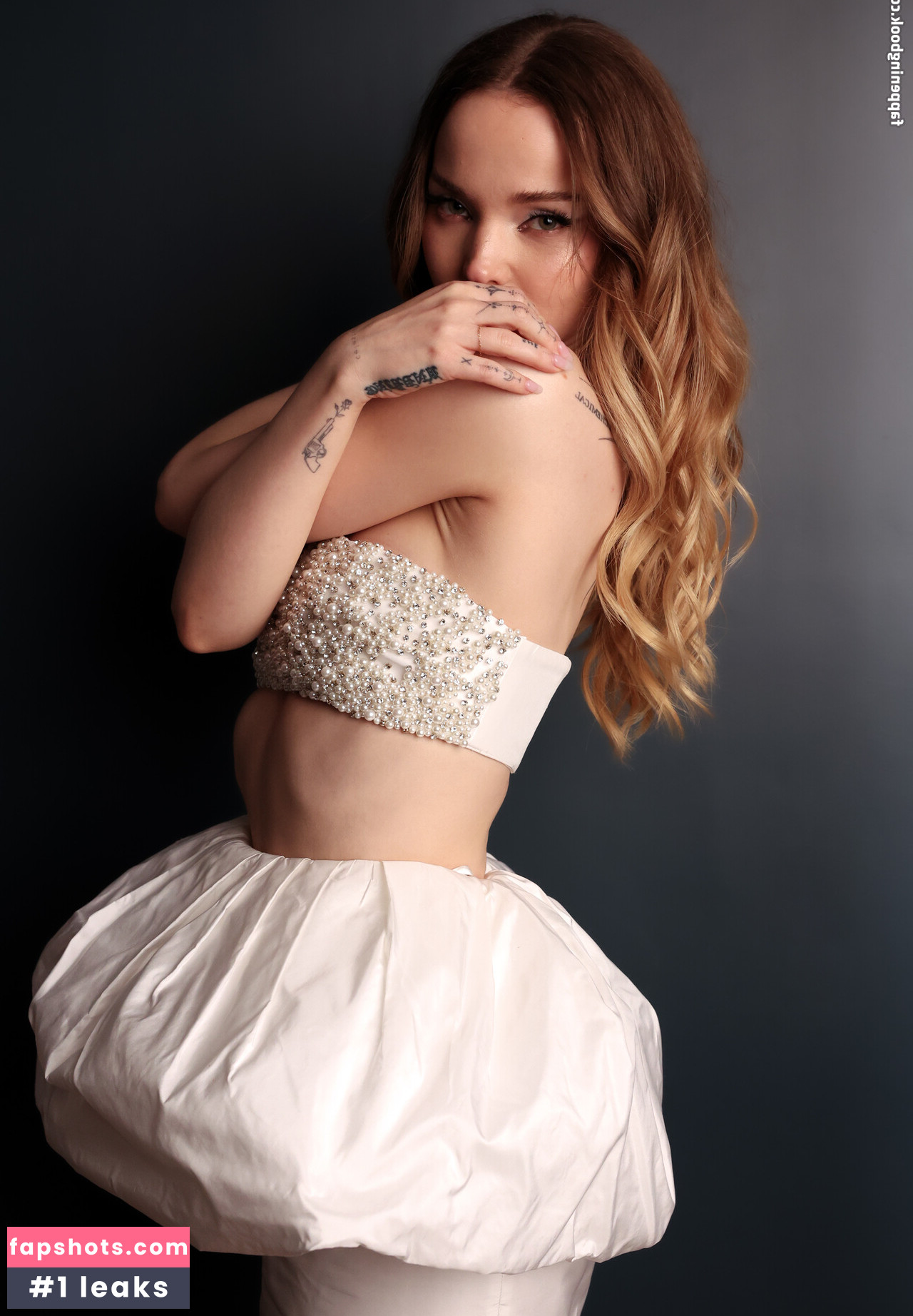 Dove Cameron gallery photo #5