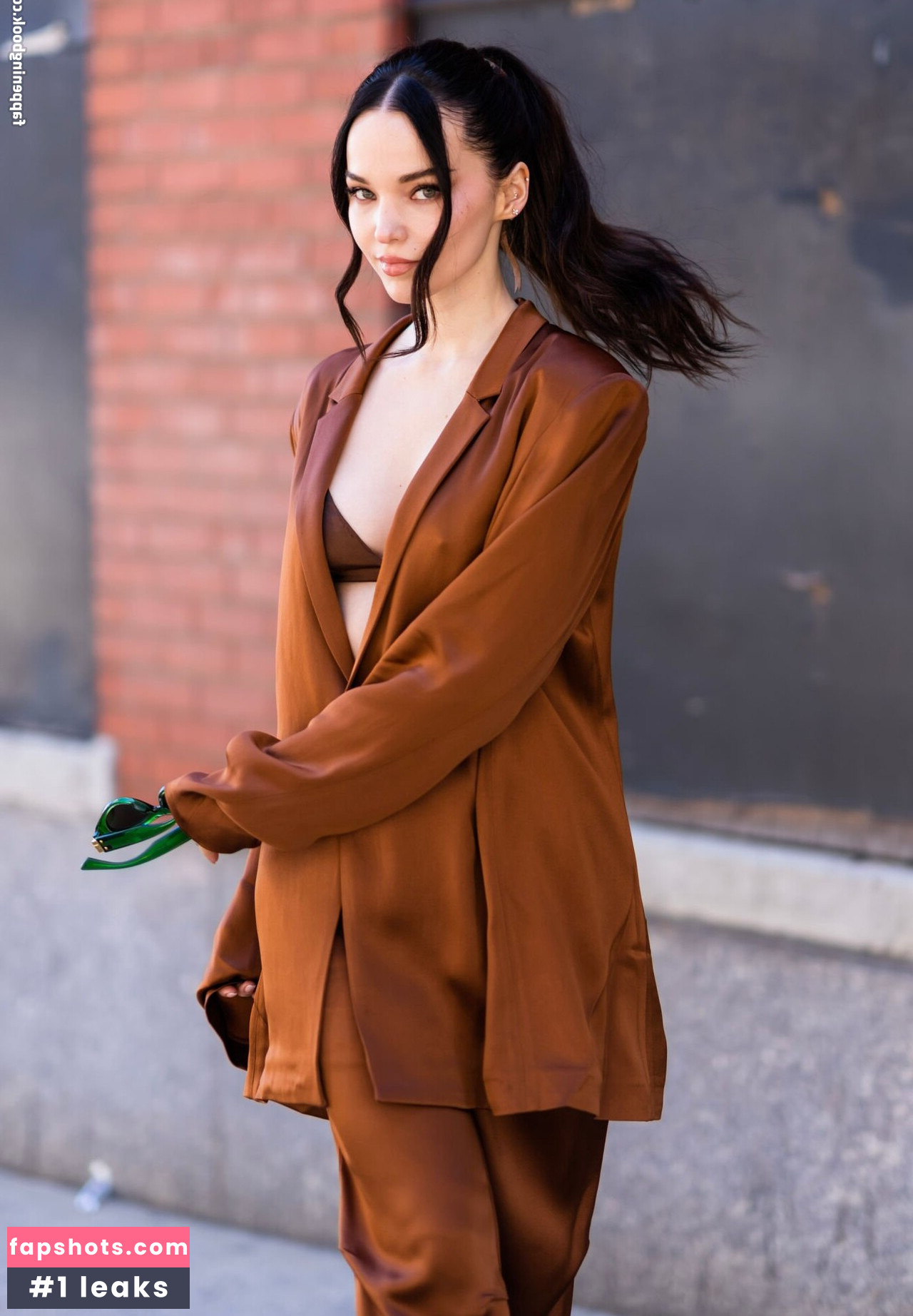 Dove Cameron gallery photo #407