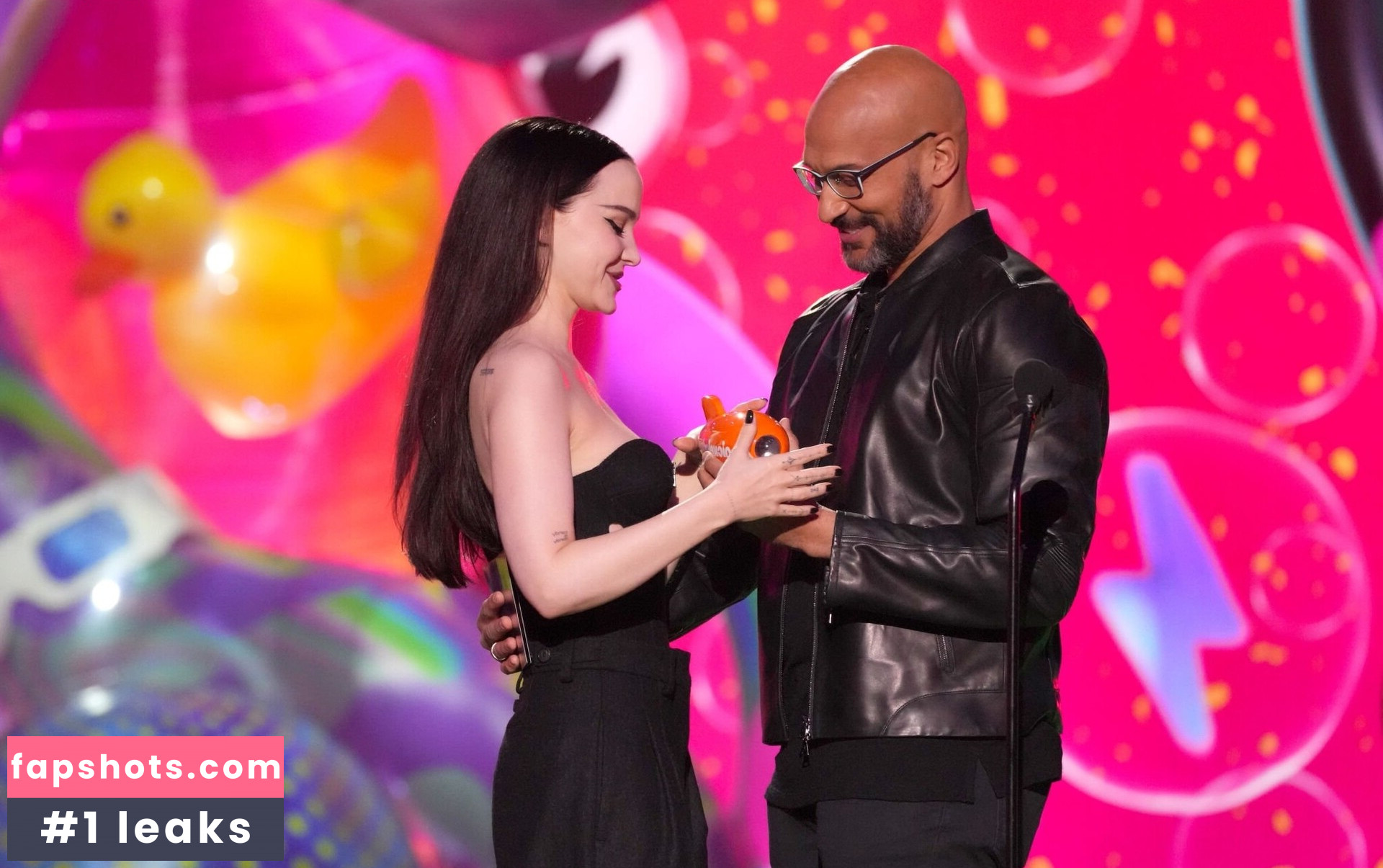 Dove Cameron gallery photo #419