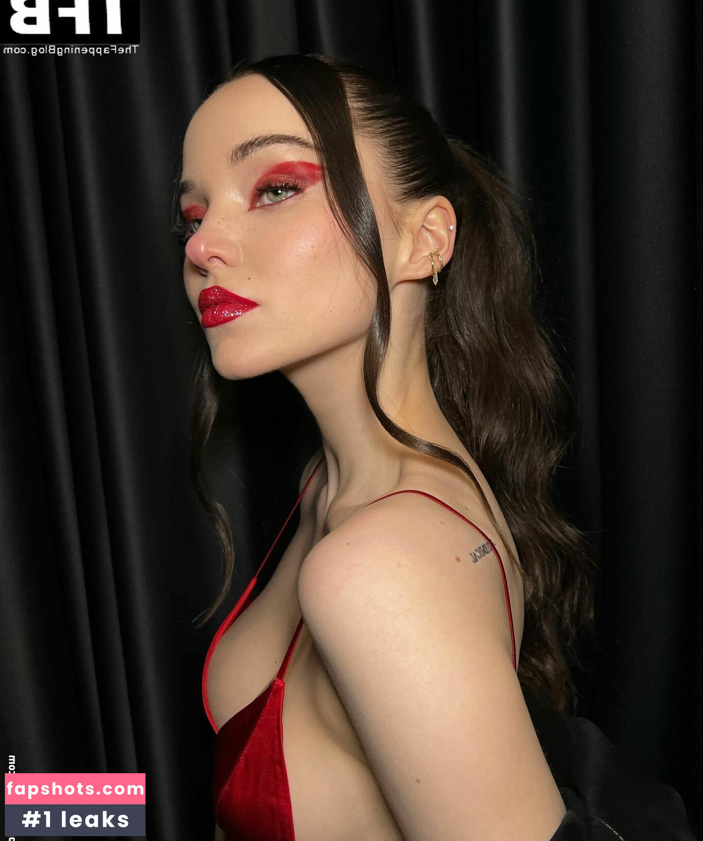 Dove Cameron gallery photo #455