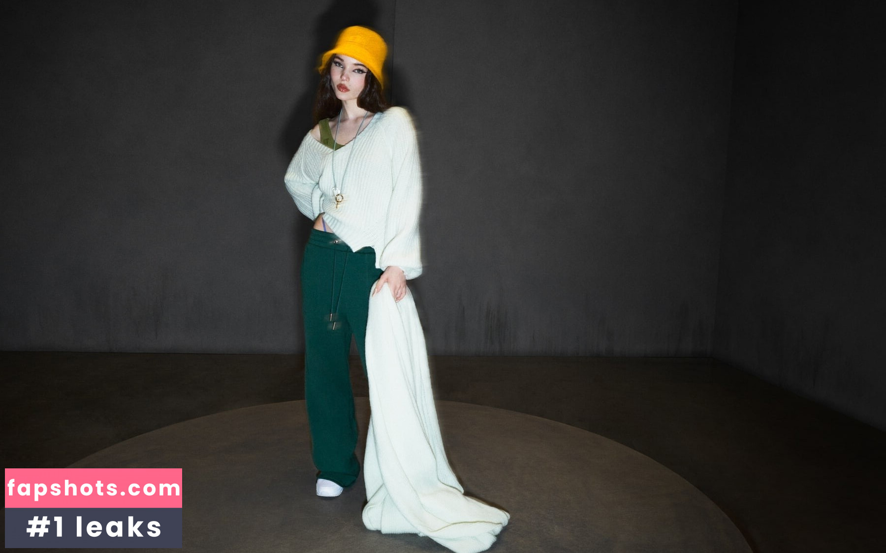 Dove Cameron gallery photo #472